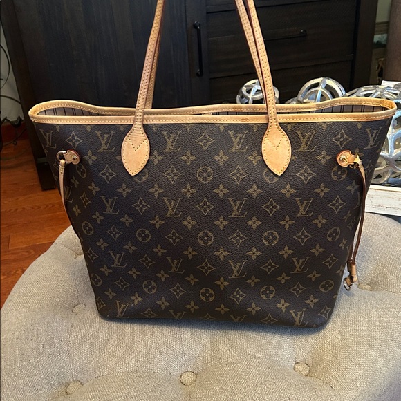 Louis Vuitton Neverfull Beige Monogram MM shoulder bag - Picture 3 of 15